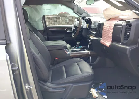 2024 Chevrolet Silverado K1500 Rst z USA, uszkodzony, nr VIN 2GCUDEED1R1247768